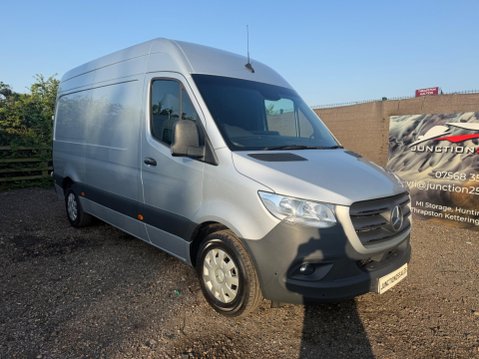 Mercedes-Benz Sprinter 2.0 319 CDI HD Premium Panel Van 5dr Diesel G-Tronic RWD L2 H2 Euro 6 (s/s) 2