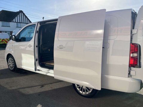Peugeot Expert 1.5 Expert Asphalt Premium + L2 BlueHDi 37