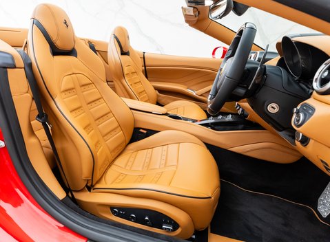 Ferrari California T 14