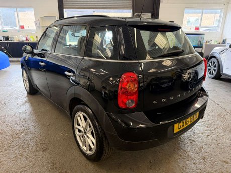 Mini Countryman 1.6 Cooper D Business Edition SUV 5dr Diesel Manual Euro 5 (s/s) (112 ps) 4