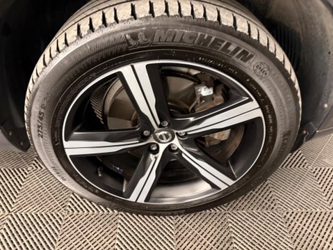 Volvo XC90 2.0 D5 PowerPulse R-Design Auto 4WD Euro 6 (s/s) 5dr 47