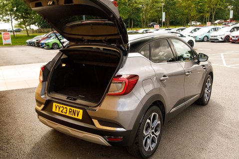 Renault Captur TECHNO E-TECH 37