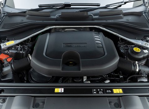 Land Rover Range Rover Sport D300 Dynamic SE 25