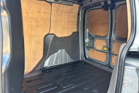 Ford Transit Connect 250 Active L1 100 ps Panel Van - Sat Nav / Climate Control 10