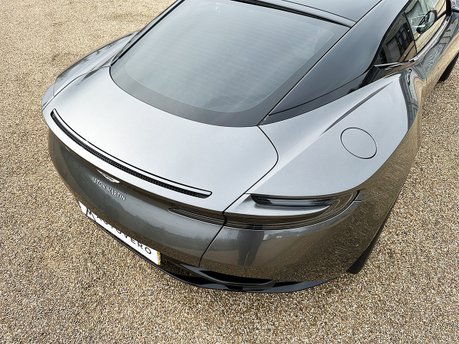 Aston Martin DB11 4.0L V8 Coupe 25