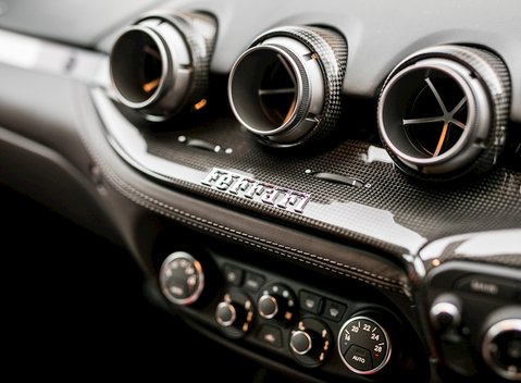 Ferrari F12 Berlinetta 21