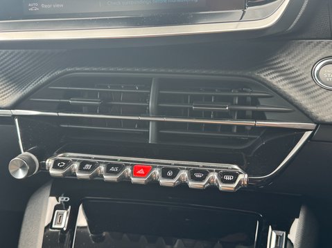 Peugeot 2008 50kWh Allure SUV 5dr Electric Auto (136 ps) 28