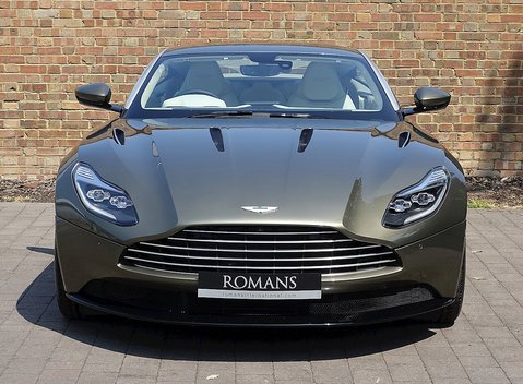 Aston Martin DB11 19