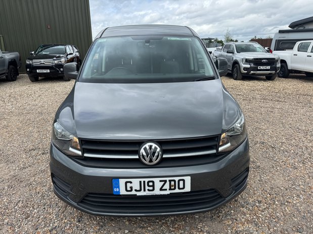 Volkswagen Caddy Maxi AUTO LWB L2H1 Low Roof Highline C20 Air Con Alloys Nav Sensors EURO 6 4