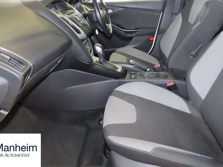 Ford Focus 1.6 Zetec Hatchback 5dr Petrol Powershift Euro 5 (125 ps) 2