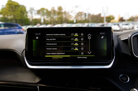 Peugeot 208 PURETECH GT S/S 25