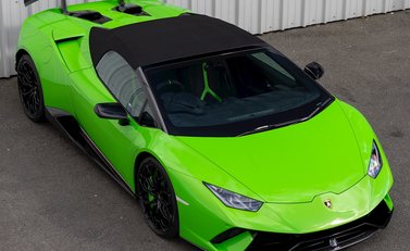 Lamborghini Huracan Spyder LP640-4 Performante 7