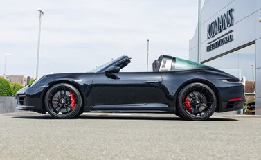 Porsche 911 Targa 4 GTS (992) 2