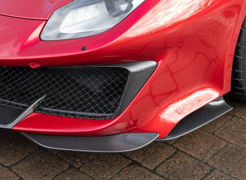 Ferrari 488 Pista 24