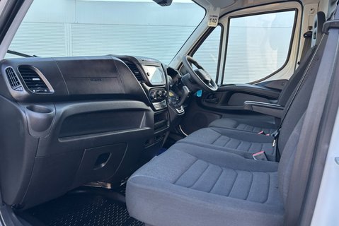 Iveco Daily 35S14V 3520L Business Hi-Matic Panel Van 15