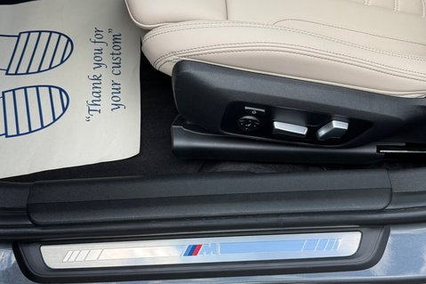 BMW 3 Series 330E M SPORT - OYSTER LEATHER -PRO & TECH PACKS - H/K -HUD - SUNROOF 27