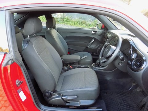 Volkswagen Beetle 1.2 TSI 11