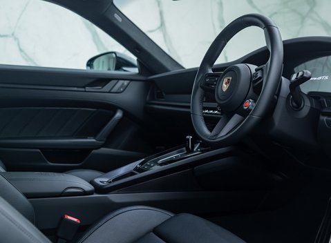 Porsche 911 Carrera GTS (992.2) 14