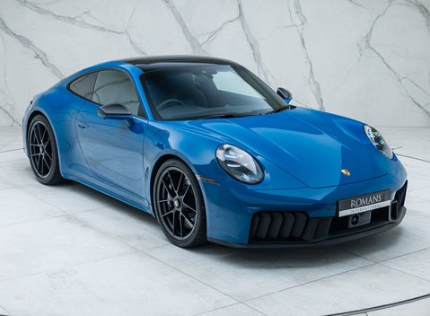 Porsche 911 Carrera 4 GTS (992.2) 11