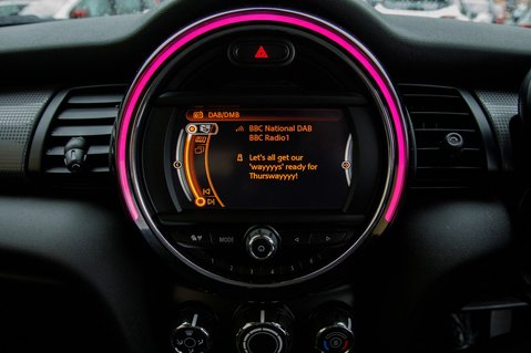 Mini Hatch COOPER 28