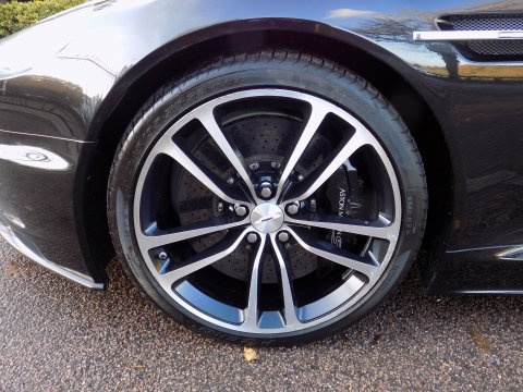 Aston Martin DBS 6.0 V12 Carbon Black Edition T-TronicII Euro 5 37