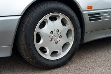 Mercedes-Benz SL Series SL500 8