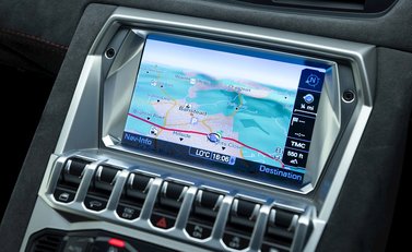 Lamborghini Aventador LP 700-4 Pirelli Edition 17