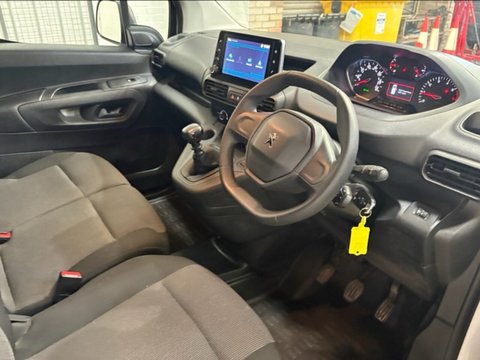 Peugeot Partner BLUEHDI PROFESSIONAL PREMIUM PLUS L1 14