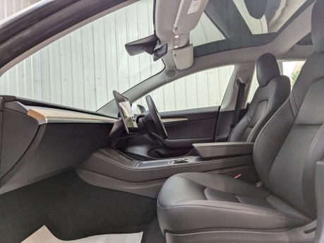 Tesla Model 3 Model 3 Long Range AWD 4WD 4dr 54