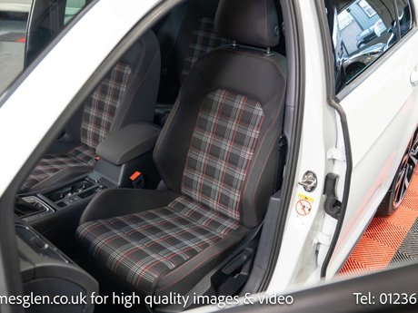 Volkswagen Golf 2.0 Golf GTi Performance TSi Semi-Auto 5dr 15