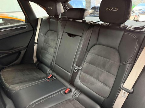 Porsche Macan 2.9T V6 GTS SUV 5dr Petrol PDK 4WD Euro 6 (s/s) (380 ps) 44