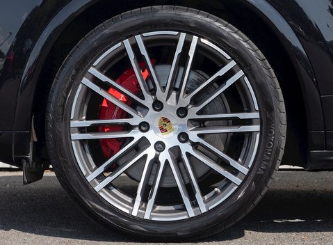 Porsche Cayenne Turbo 10
