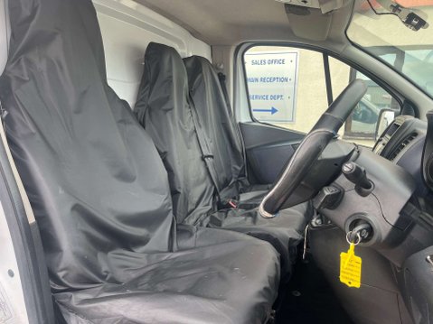 Vauxhall Vivaro 1.6 Vivaro 2700 CDTI 17