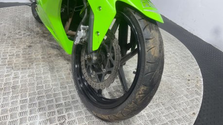 Kawasaki Ninja 2011 29K RUNNING PROJECT BIKE SPARES OR REPAIR 250CC SPORT 10