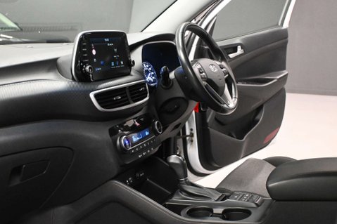 Hyundai TUCSON 1.6 Tucson SE Nav 48v MHEV CRDi 2WD Semi-Auto 5dr 6