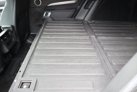 Land Rover Discovery R-DYNAMIC SE MHEV STYLED BY SEEKER 24