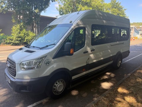 Ford Transit 2.2 TDCi 460 HDT L4 H3 4dr (18 seats) 9