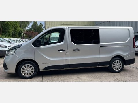 Renault Trafic 1.6 dCi ENERGY 29 Business+ Panel Van 5dr Diesel Manual LWB Standard Roof E 18