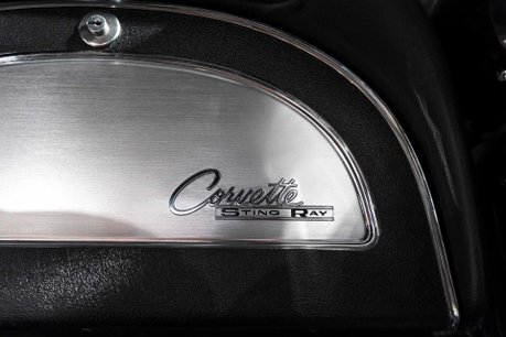 Chevrolet Corvette Stingray SPLIT WINDOW MANUAL FUELIE. FULL RESTO. MATCHING NUMBERS. IMMACULATE. 59