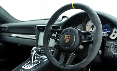 Porsche 911 GT3 RS Weissach (991.2) 9