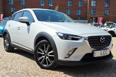 Mazda CX-3 SPORT NAV..1 FORMER KEEPER,8 SERVICES,DAB,NAV,AIR CON.STUNNING EXAMPLE  2