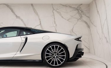 McLaren GT V8 SSG 25