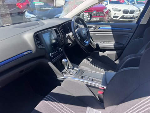Renault Megane GT LINE TCE EDC 11