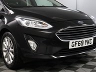 Ford Fiesta TITANIUM X 24