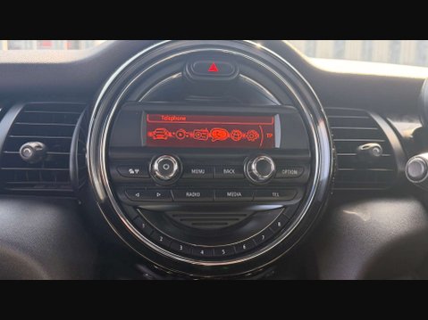 Mini Hatch 1.5 Cooper D 3dr 26