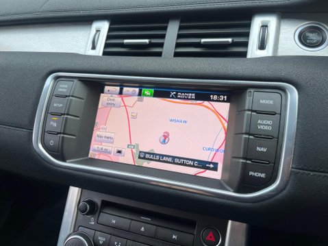 Land Rover Range Rover Evoque 2.2 SD4 Pure 4WD Euro 5 (s/s) 5dr 4