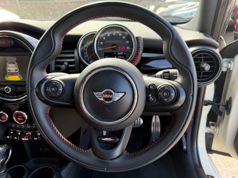 Mini Hatch COOPER 10