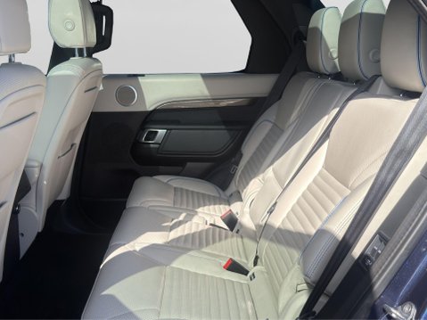 Land Rover Discovery SDV6 HSE 15