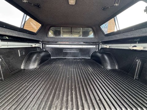 Nissan Navara 2.3 Navara N-Guard dCi 4WD 5dr 6