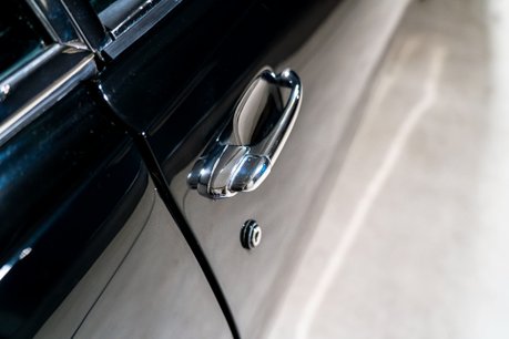 Aston Martin DBS V8 SERIES 1. EXTENSIVE HISTORY PORTFOLIO. 3-SPEED AUTO. CONOLLY INTERIOR. 53